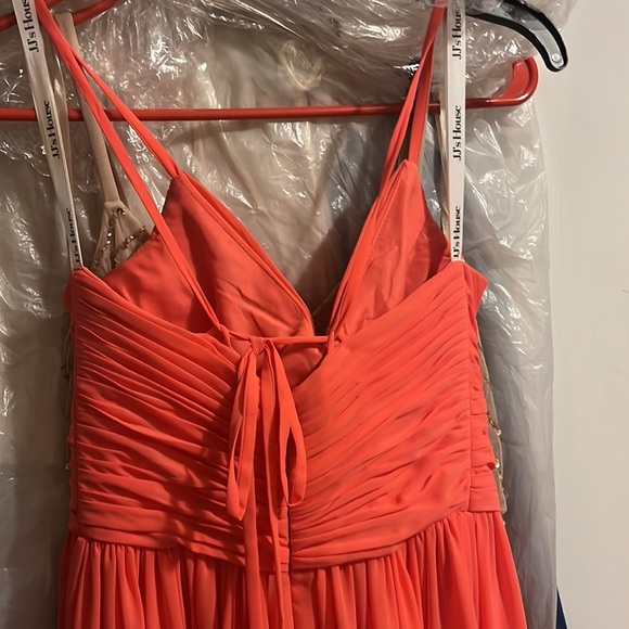 Coral special occasion gown - Picture 3 of 3